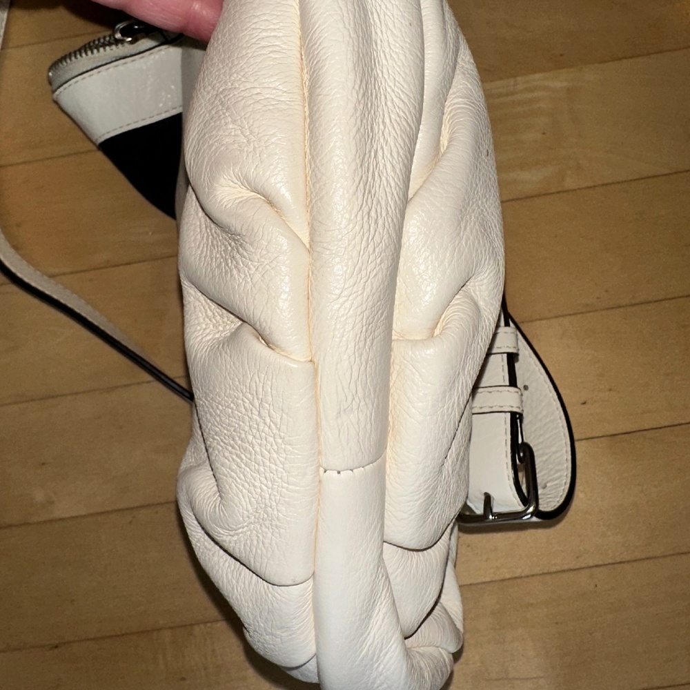 Marc By Marc  Jacobs white  crossbody, CB2418 - Picture 9 of 14